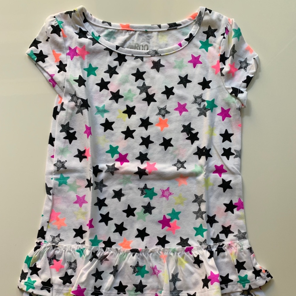 Light gray top with stars all around girls top